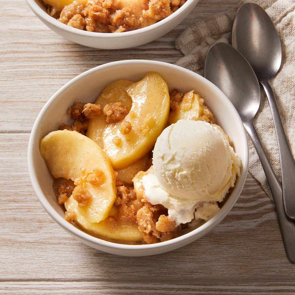 Easy Classic Apple Crisp: Your Go-To Comfort Dessert
